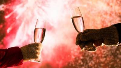 Инфицированным COVID-19 предложили альтернативу шампанскому на Новый год