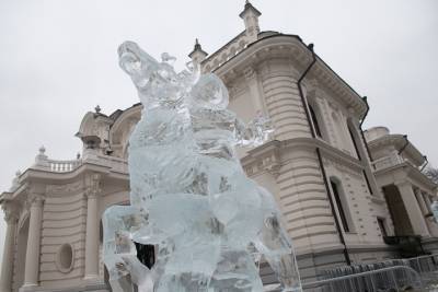 К концу года в усадьбе Асеевых появятся традиционные ледяные скульптуры сказочных персонажей