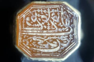 Под Очаковом раскопали перстень потомка султана Сулеймана и золотую монету Османской империи (фото)