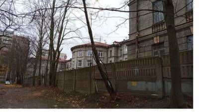Восемь депутатов требуют отзыва жалобы Госстройнадзора на запрет сноса здания ВНИИБ