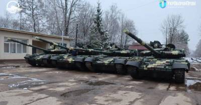 ВСУ получили более 50 модернизированных танков Т-64 и бронированных машин БРЭМ-2 (фото)