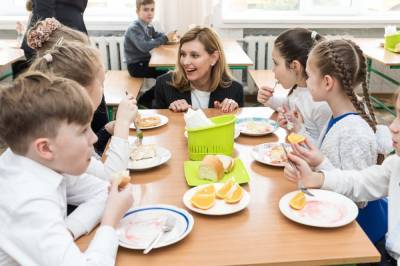 Как изменится школьное питание в школе с нового года: Зеленская рассказала о создании меню