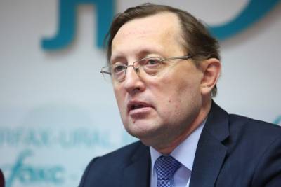 Свердловский вице-губернатор посоветовал не ездить к родным и друзьям на Новый год