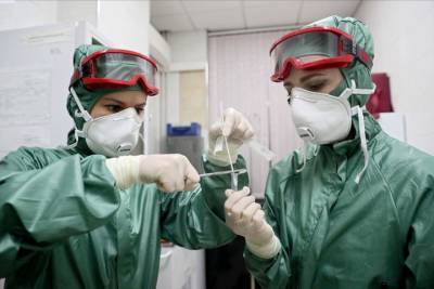 За сутки коронавирус обнаружили у 372 человек в Ростовской области