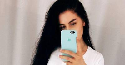 24-летняя российская модель уронила смартфон в ванну и погибла