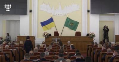 Отсутствующего на заседании сессии Кернеса признали мэром Харькова. Объяснили тем, что в 2010 году он уже давал присягу - hromadske.ua - Харькова
