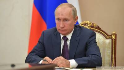 Песков опроверг информацию о двух идентичных кабинетах Путина