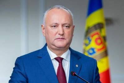 Додон считает, что Санду не выгодно отправлять правительство Молдавии в отставку