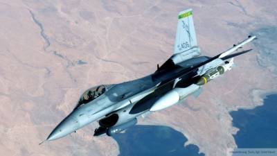 Американский истребитель F-16 упал в Мичигане