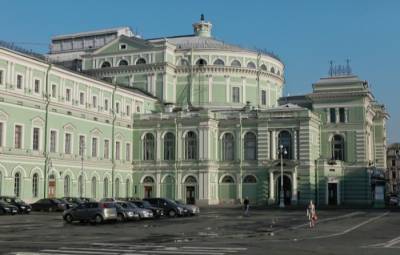 Власти Петербурга просят театры скорректировать афиши в соответствии с ограничениями