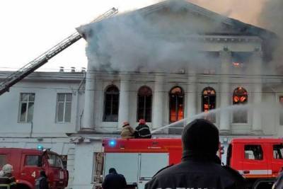 Пожар в историческом здании Полтавы: во время тушения нашли тело жертвы