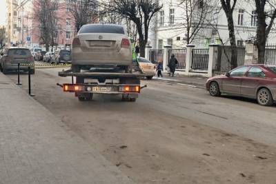 Тверской водитель, желающий бесплатно припарковать машину, остался без транспортного средства