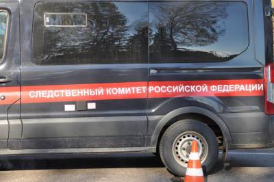 В Тверской области двое подростков пытались угнать чужую легковушку