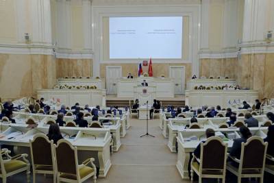 Депутаты проголосовали за легализацию советских вывесок в Петербурге