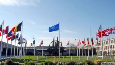 Французские СМИ: Москва жестко ответила на продвижение НАТО к границам РФ