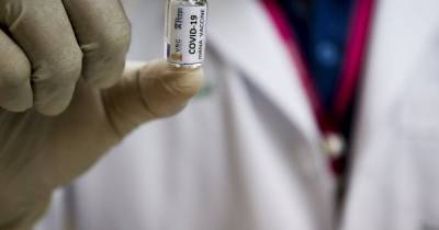 Иммунологи ответили на популярные вопросы о вакцинации против коронавируса