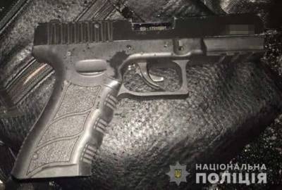 На Днепропетровщине школьник играл с оружием и прострелил себе ногу