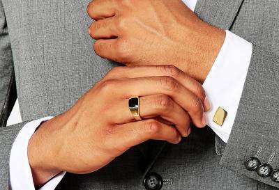 Мужские золотые кольца: разновидности по дизайну и типу золота