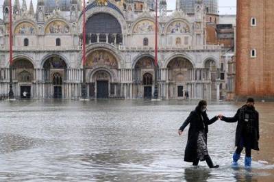 Марк СВЯТОЙ (Святой) - «Ошибка синоптиков»: в Венеции во время прилива не были активированы преграды от наводнения (ФОТО) - enovosty.com