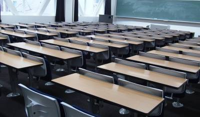 Школьникам Свердловской области отказали в традиционном обучении
