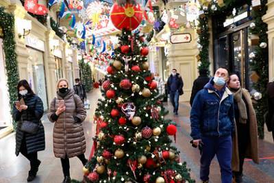 Россияне не захотели тратить на новогодние подарки родным больше тысячи рублей