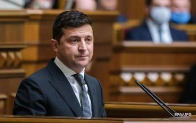 Зеленский просит Раду отложить законопроект по КСУ