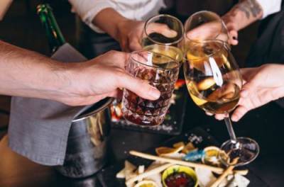Последствия необратимы: в каком возрасте очень опасно пить алкоголь