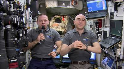 Космонавты с МКС поздравили россиян с Днём России
