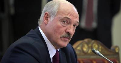 Лукашенко поздравил Путина с Днем России и отметил культуру РФ