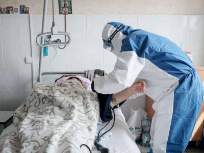 Почти 700 случаев: В Украине сохраняется антирекорд по коронавирусу