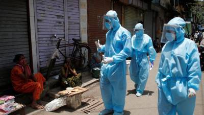 Число случаев коронавируса в Индии почти достигло 300 тысяч