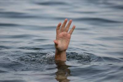 В Харькове мужчина и женщина на спор переплывали реку — мужчина утонул