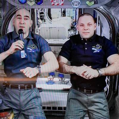 Космонавты Иванишин и Вагнер с МКС поздравили соотечественников с Днем России