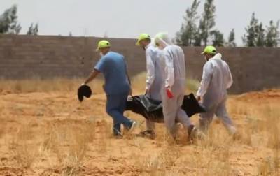В Ливии нашли массовые захоронения, людей закопали заживо