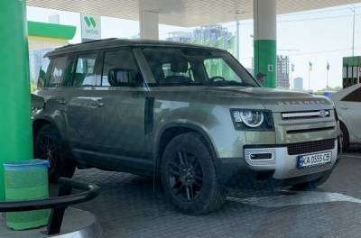 Новый Land Rover Defender уже на дорогах Украины