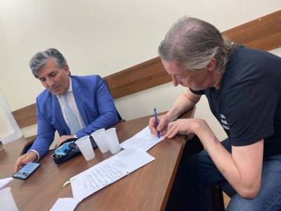 Михаил Ефремов поменял адвоката на азербайджанца