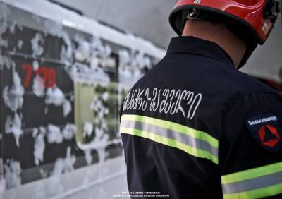 Грузинских пожарных-спасателей поздравили с профессиональным праздником