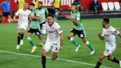 "Севилья" победила "Реал Бетис" в первом матче чемпионата Испании после карантина
