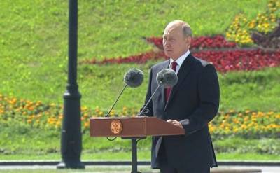 Владимир Путин поздравил всех россиян с Днем России