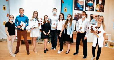 "Важно помогать": в Ярославской области наградили волонтеров
