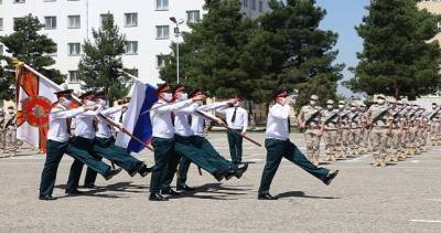 Более 3 тыс. российских военнослужащих в Таджикистане приняли участие в торжественном построении ко Дню России