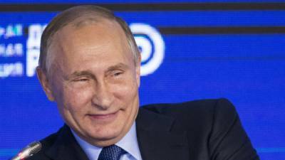 Путин убеждён, что "абсолютное большинство" россиян - за поправки