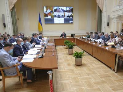 Кабмин Украины назначил министру оборону седьмого заместителя. За прошлый год он задекларировал 13 тыс. дохода