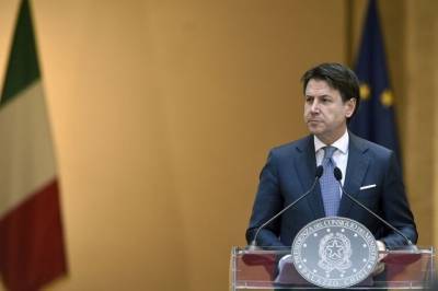 Премьер-министра Италии три часа допрашивали по делу о борьбе с пандемией