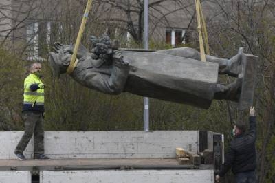 Чехия согласна обсудить с Россией судьбу памятника Коневу