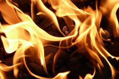 ТАСС: в ХМАО два человека пострадали при возгорании нефтяного резервуара
