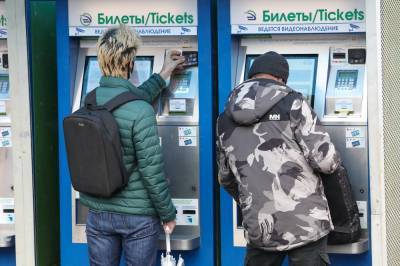 Более 10 тысяч человек продлили проездные билеты в Москве