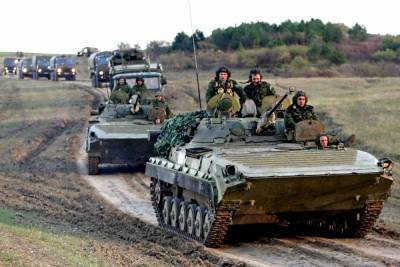 Военная колонна РФ вторглась в Украину, срочное обращение штаба ООС: "Не менее 30 грузовиков..."
