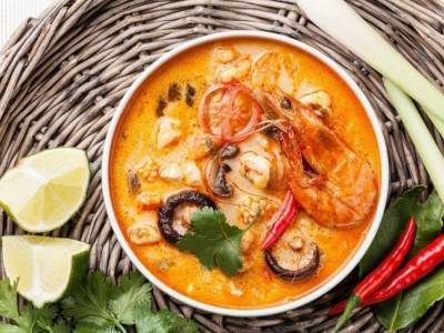 Рецепт дня: Вкусный низкокалорийный суп с морепродуктами и плавленым сыром