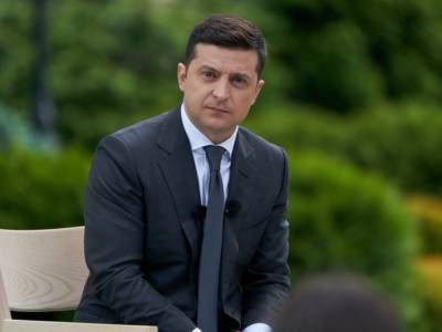 Коронавирус в семье Зеленского: Президент переходит на особый режим работы